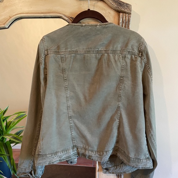 DONATED | Lucky Brand Collarless Trucker - Picture 5 of 6